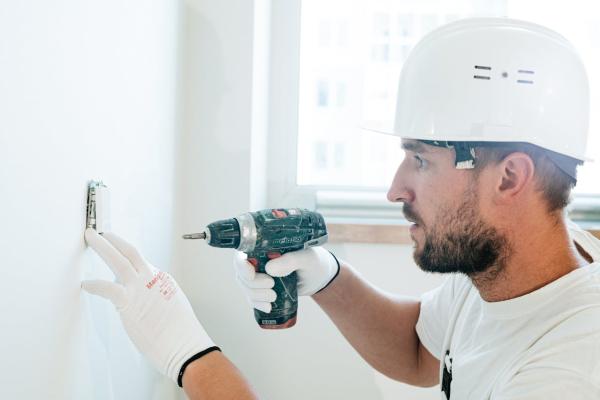 Mikor érdemes korszerűsíteni egy régi elektromos hálózatot?